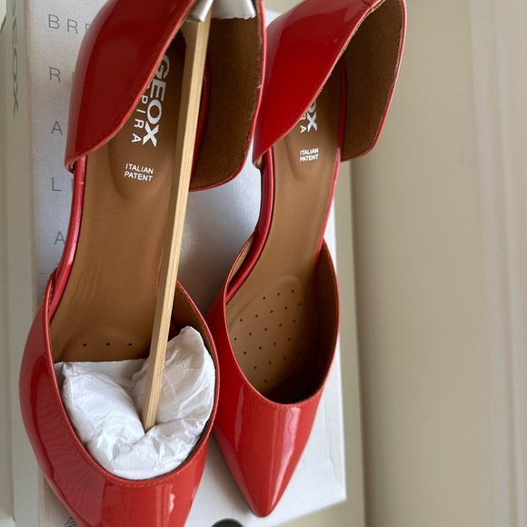 Geox Heels! Brand New in box! - Picture 6 of 7
